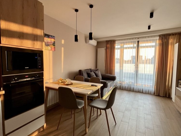 Двустаен апартамент в Русе, Център - 74 кв.м за 9 €/кв.м - Снимка #1