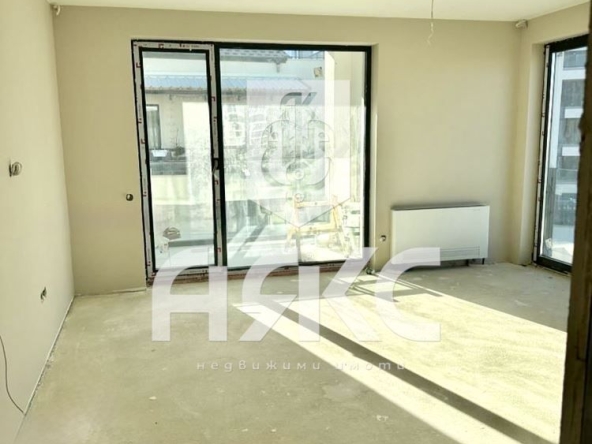 Тристаен апартамент в София, Хладилника - 110 кв.м за 4182 €/кв.м - Снимка #1