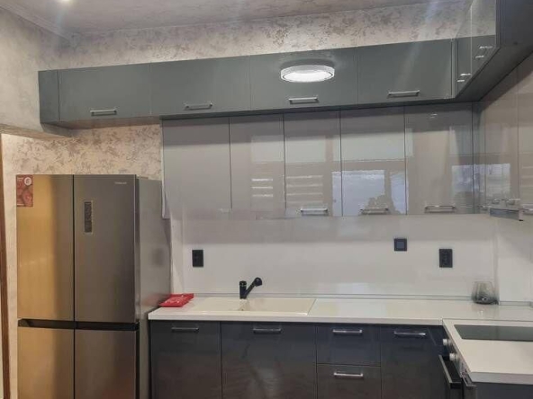 Четиристаен апартамент в Бургас, Център - 92 кв.м за 3805 €/кв.м - Снимка #1