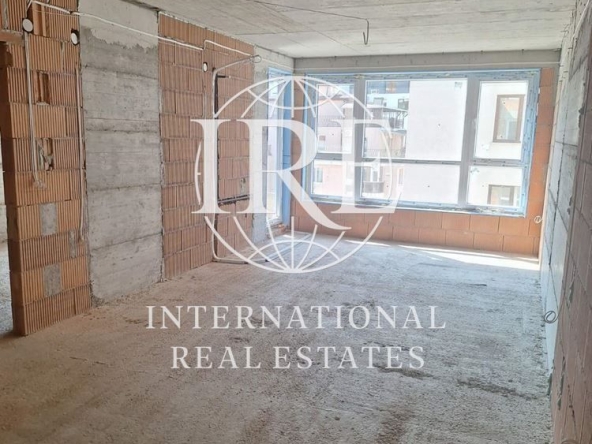 Двустаен апартамент в Варна, Кайсиева градина - 64 кв.м за 1563 €/кв.м - Снимка #1