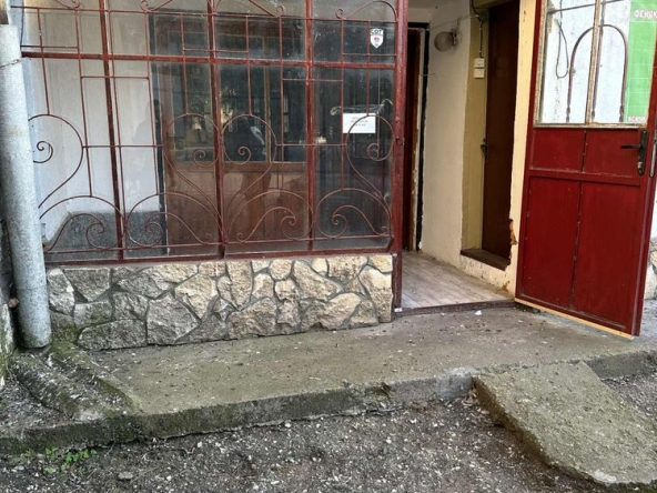 Дава се под наем Гараж / Паркомясто в Луковит - 35 кв.м за 110 € - Снимка #1