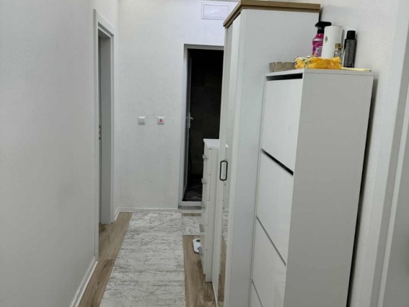 Тристаен апартамент в Търговище, Център - 88 кв.м за 1966 €/кв.м - Снимка #1