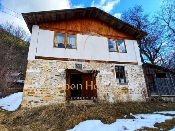 Къща в с. Солища, Област Смолян - 142 кв.м за 408 €/кв.м - Снимка #1