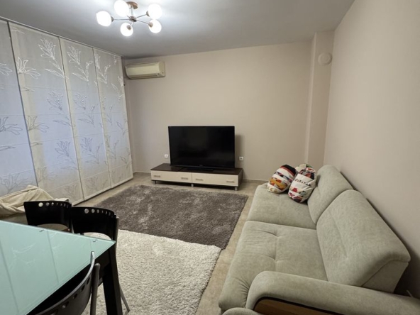 Дава се под наем Тристаен апартамент в Пловдив, Тракия - 97 кв.м за 550 € - Снимка #1