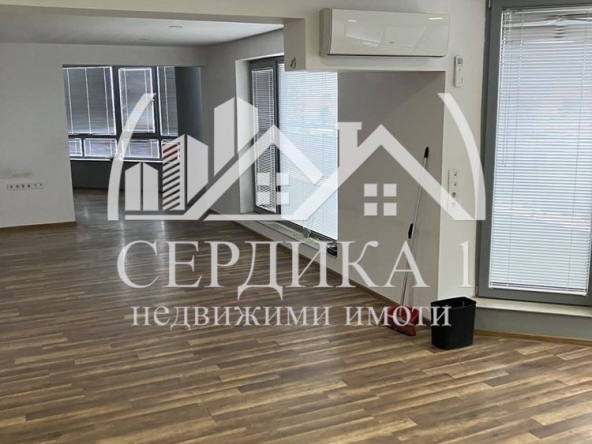 Дава се под наем Офис в София, Център - 150 кв.м за 816 € - Снимка #1