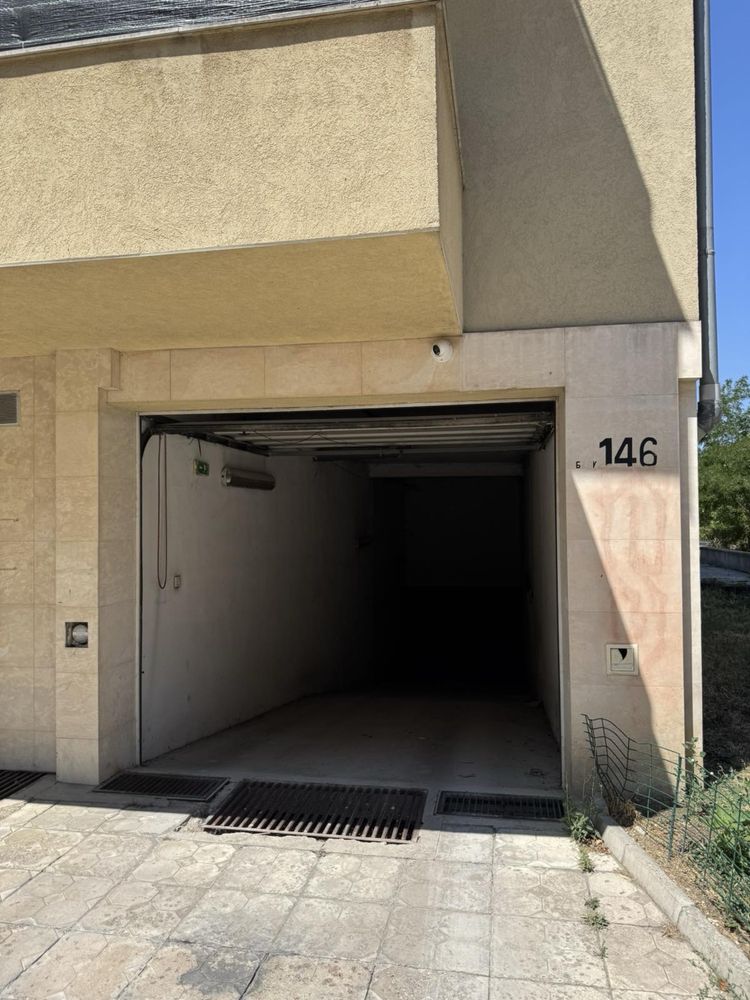 Дава се под наем Гараж / Паркомясто в София, 7-ми 11-ти километър - 35 кв.м за 142.8 € - Снимка #1