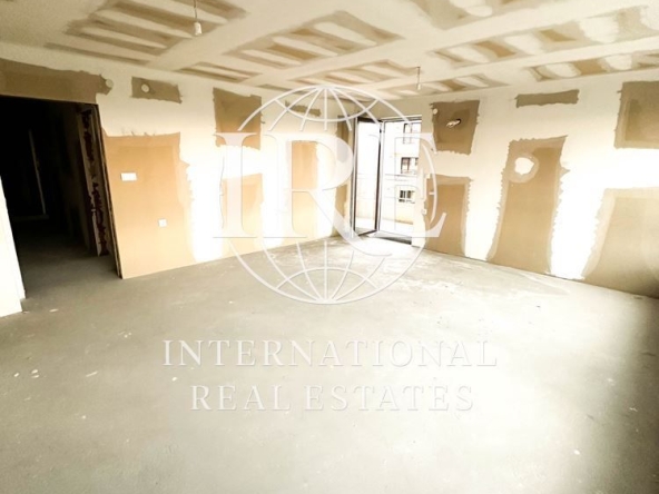 Тристаен апартамент в Варна, Гранд Мол Варна - 120 кв.м за 2000 €/кв.м - Снимка #1