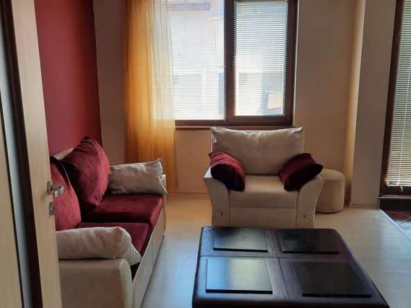 Дава се под наем Тристаен апартамент в Варна, Аспарухово - 80 кв.м за 448.8 € - Снимка #1