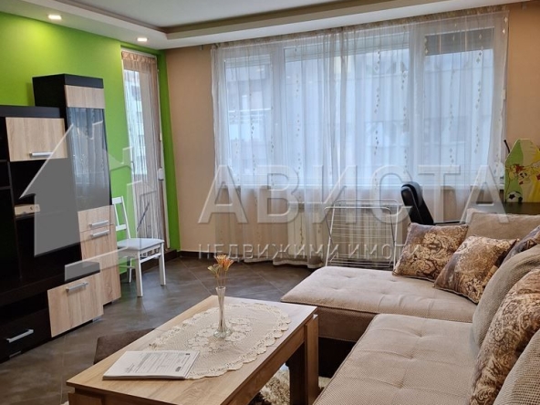 Дава се под наем Тристаен апартамент в София, Студентски град - 108 кв.м за 816 € - Снимка #1