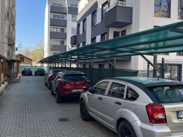 Дава се под наем Гараж / Паркомясто в ж.Зоопарк - 12 кв.м за 51 € - Снимка #1