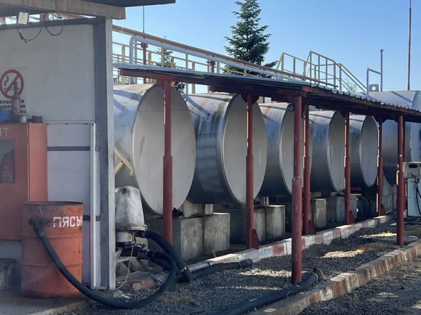 Дава се под наем Склад в Бургас, Долно Езерово - 1876 кв.м за 1500 € - Снимка #1