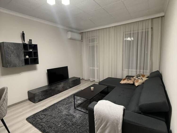 Дава се под наем Двустаен апартамент в Пловдив, Тракия - 75 кв.м за 408 € - Снимка #1