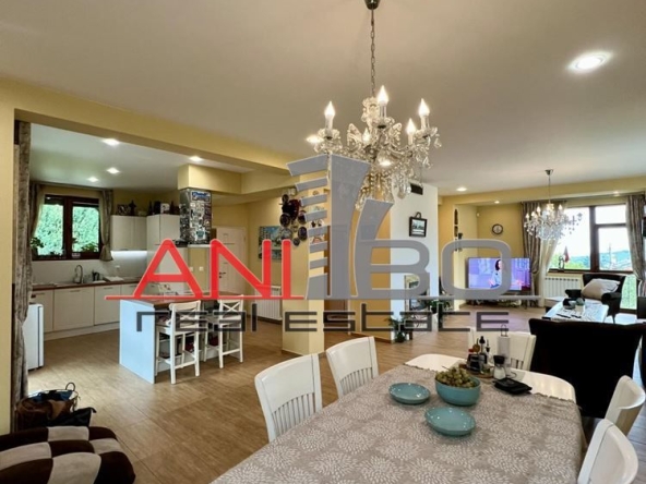 Къща в с. Панчарево, Област София-град - 330 кв.м за 2879 €/кв.м - Снимка #1