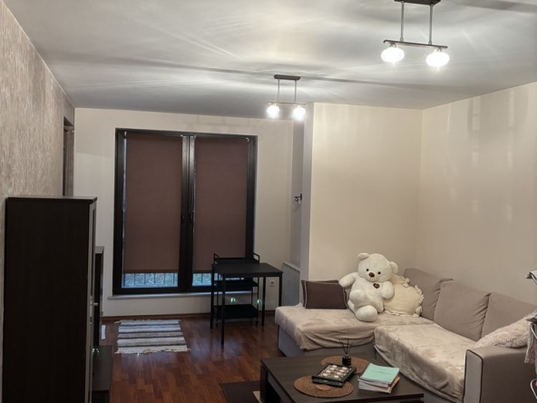 Дава се под наем Двустаен апартамент в София, Зона Б-18 - 75 кв.м за 663 € - Снимка #1