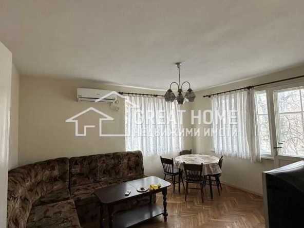 Дава се под наем Четиристаен апартамент в Търговище, Център - 100 кв.м за 255 € - Снимка #1