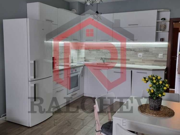 Дава се под наем Двустаен апартамент в Варна, Възраждане 3 - 74 кв.м за 433.5 € - Снимка #1