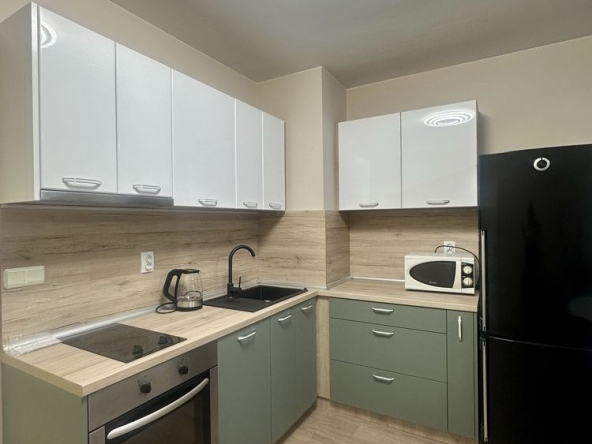 Дава се под наем Двустаен апартамент в Варна, м-т Траката - 90 кв.м за 600 € - Снимка #1