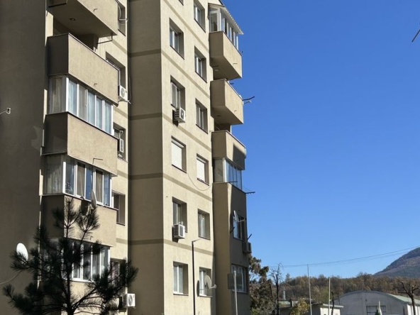 Двустаен апартамент в Етрополе - 64 кв.м за 1016 €/кв.м - Снимка #1