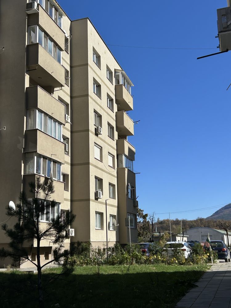 Двустаен апартамент в Етрополе - 64 кв.м за 1016 €/кв.м - Снимка #1