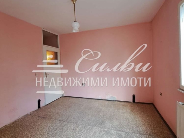 Двустаен апартамент в Шумен, Център - 58 кв.м за 1311 €/кв.м - Снимка #1