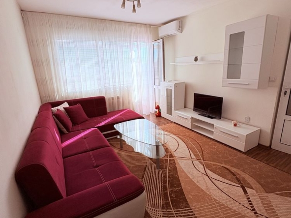 Дава се под наем Двустаен апартамент в София, Гоце Делчев - 70 кв.м за 550.8 € - Снимка #1