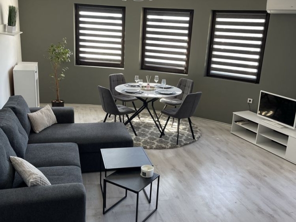 Дава се под наем Двустаен апартамент в Шумен, 5-ти полк - 70 кв.м за 408 € - Снимка #1