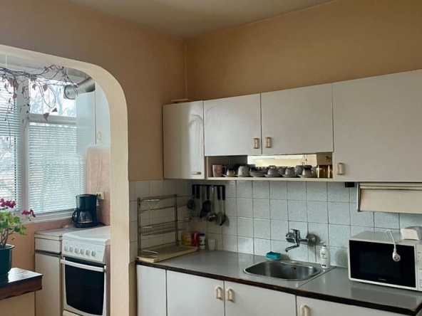 Тристаен апартамент в София, Връбница 1 - 80 кв.м за 2375 €/кв.м - Снимка #1