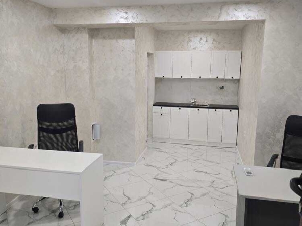 Офис в Пловдив, Кършияка - 30 кв.м за 2300 €/кв.м - Снимка #1