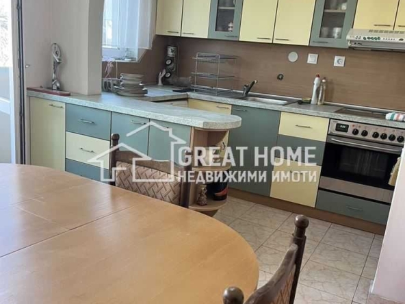Дава се под наем  в Търговище, Център - 110 кв.м за 336.6 € - Снимка #1