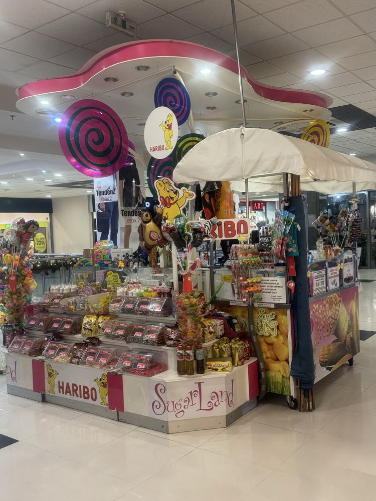 Магазин в Габрово, Младост - 10 кв.м за 408 €/кв.м - Снимка #1