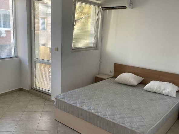 Дава се под наем Двустаен апартамент в Бургас, Възраждане - 60 кв.м за 382.5 € - Снимка #1