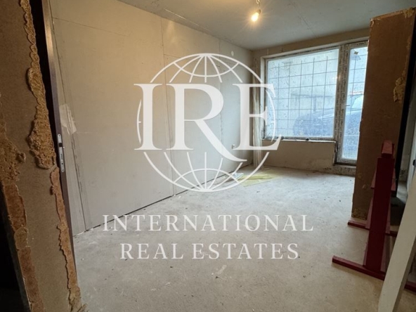 Двустаен апартамент в Варна, Погреби - 52 кв.м за 1525 €/кв.м - Снимка #1