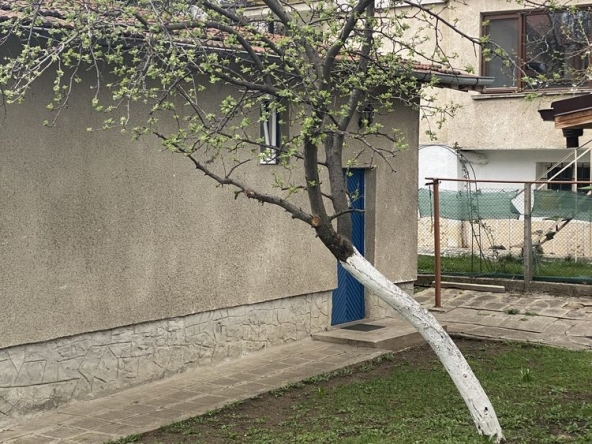 Дава се под наем Етаж от къща в София, Овча купел 2 - 60 кв.м за 400 € - Снимка #1