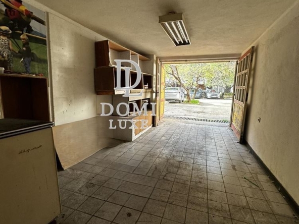 Гараж / Паркомясто в Варна, Център - 22 кв.м за 2341 €/кв.м - Снимка #1