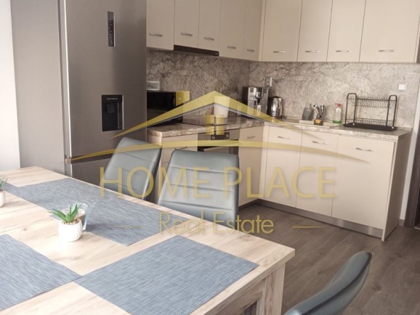 Дава се под наем Тристаен апартамент в Варна, Колхозен пазар - 70 кв.м за 612 € - Снимка #1