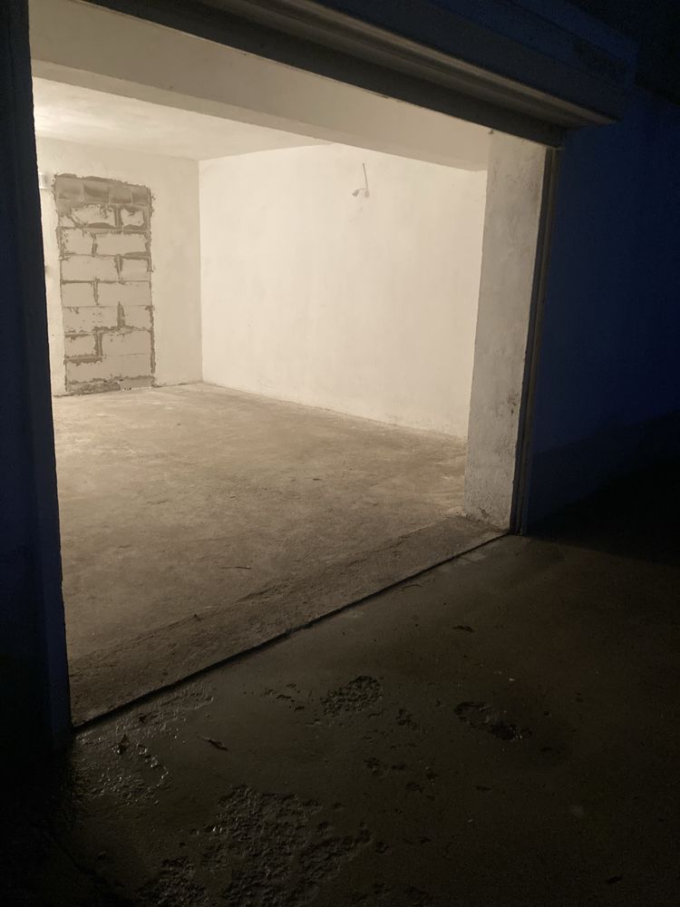 Дава се под наем Гараж / Паркомясто в Казанлък - 23 кв.м за 102 € - Снимка #1