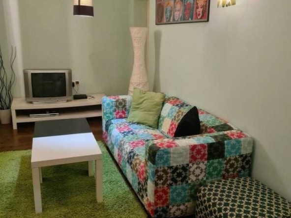 Дава се под наем Едностаен апартамент в Пловдив, Център - 25 кв.м за 153 € - Снимка #1