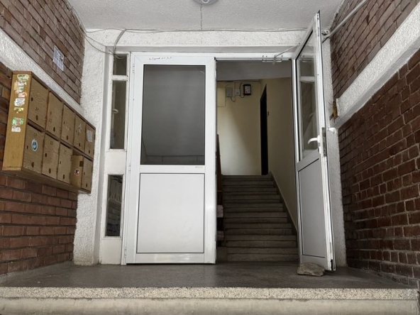 Тристаен апартамент в Кърджали, Център - 90 кв.м за 539 €/кв.м - Снимка #1