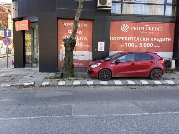 Дава се под наем Магазин в Дупница - 72 кв.м за 51 € - Снимка #1