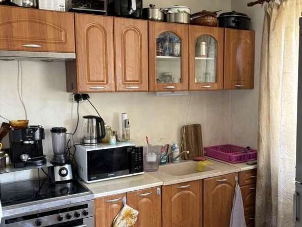 Дава се под наем Тристаен апартамент в София, Витоша - 80 кв.м за 763.98 € - Снимка #1