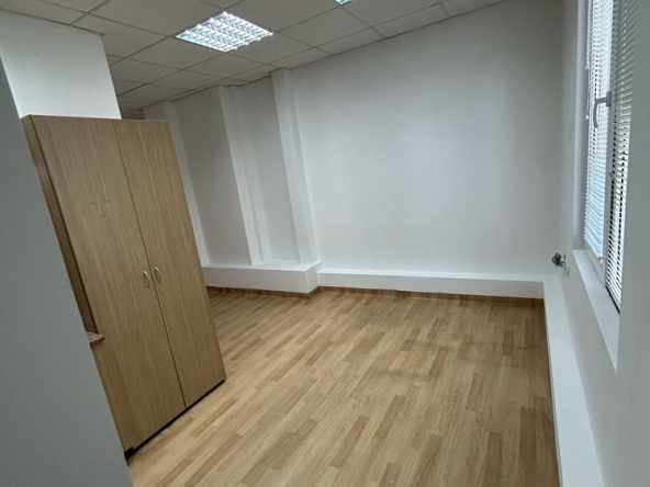 Дава се под наем Офис в Варна, Аспарухово - 22 кв.м за 229.5 € - Снимка #1