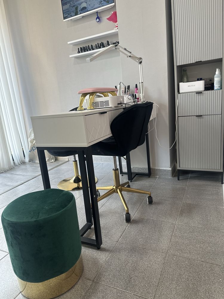 Дава се под наем  в София, Зона Б-5 -  кв.м за 229.5 € - Снимка #1