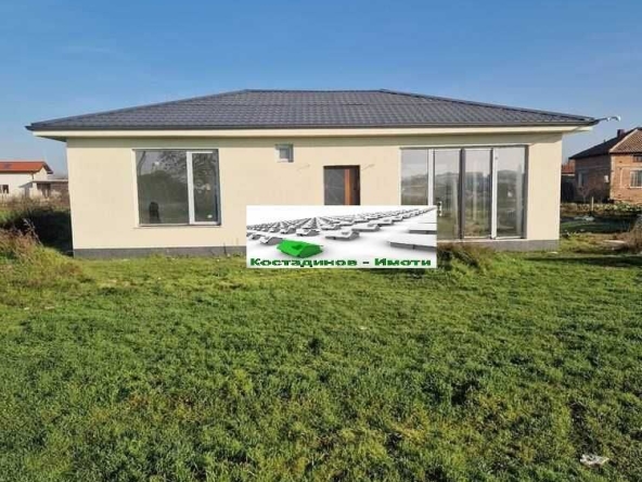 Къща в с. Стряма, Област Пловдив - 100 кв.м за 842 €/кв.м - Снимка #1