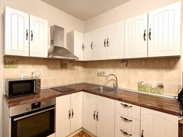 Тристаен апартамент в Пловдив, Сточна гара - 63 кв.м за 1012 €/кв.м - Снимка #1