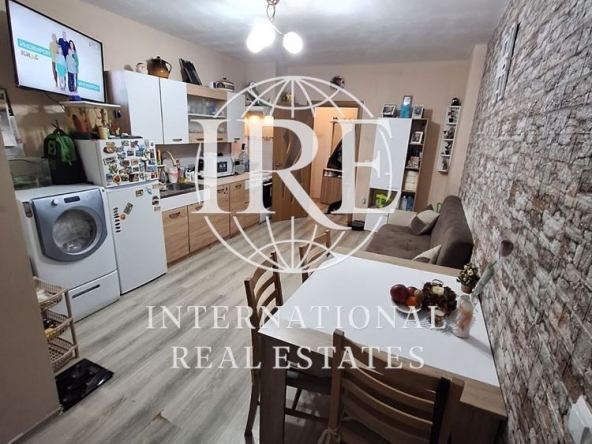 Двустаен апартамент в Варна, Възраждане 1 - 61 кв.м за 1136 €/кв.м - Снимка #1