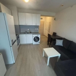 Двустаен апартамент в София, Студентски град - 50 кв.м за 6 €/кв.м - Снимка #1