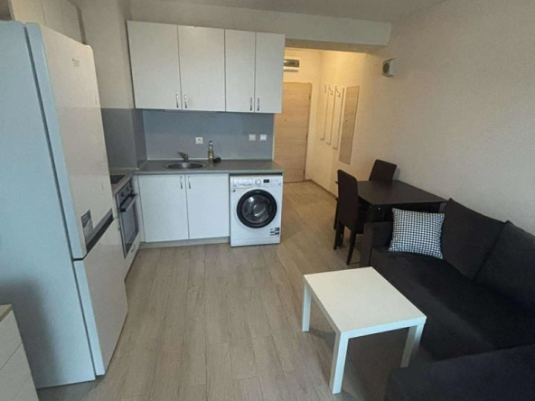 Двустаен апартамент в София, Студентски град - 50 кв.м за 6 €/кв.м - Снимка #1