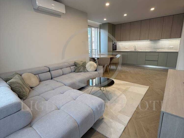 Двустаен апартамент в Пловдив, Христо Смирненски - 72 кв.м за 1346 €/кв.м - Снимка #1