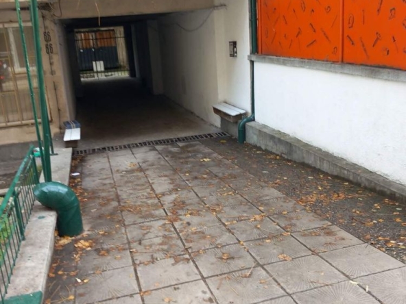 Дава се под наем Гараж / Паркомясто в София, Зона Б-19 - 19 кв.м за 178.5 € - Снимка #1