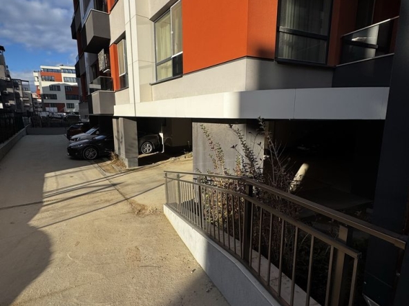 Дава се под наем Гараж / Паркомясто в София, Малинова долина - 11 кв.м за 69.36 € - Снимка #1